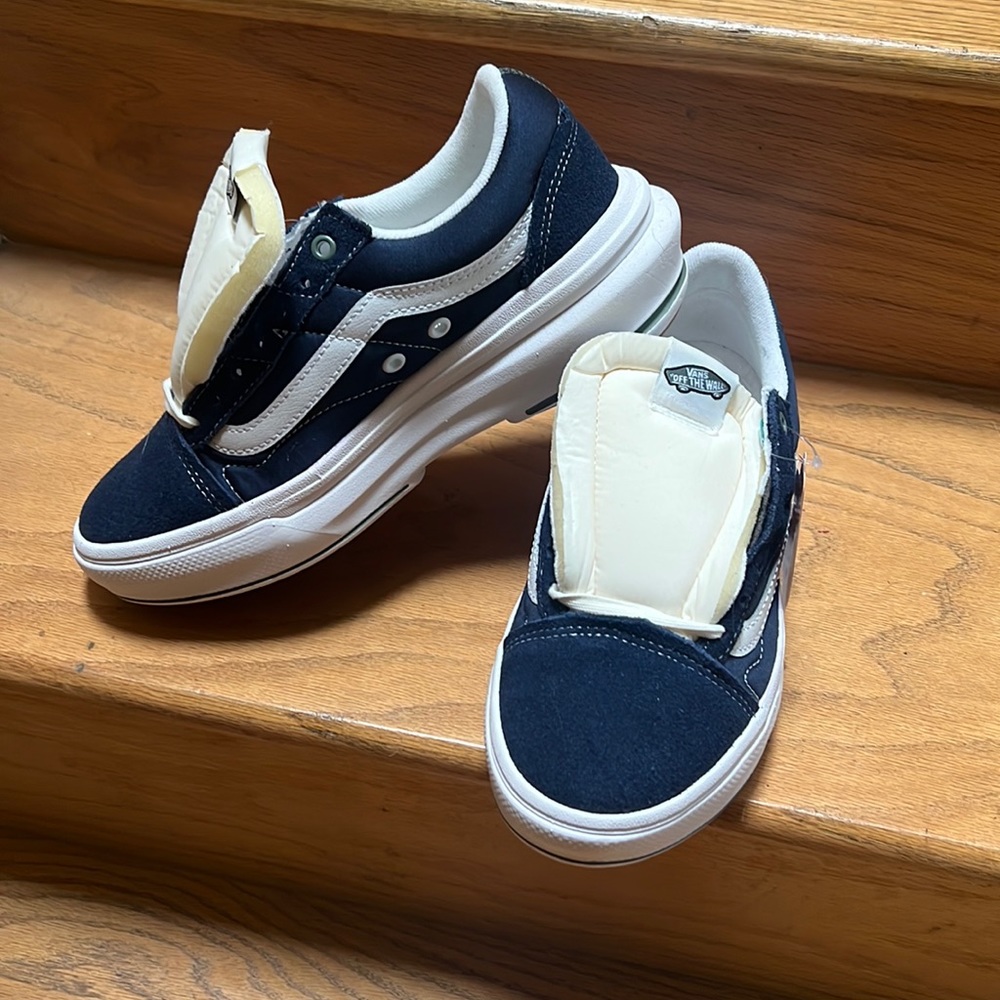 Women’s size 9 platform Vans. Navy Blue and White